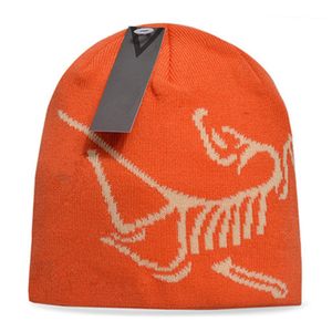 KNIT HAT CANADA CAP CAP للسيدات الكلاسيكية الأبجدية المطبوعة قبعة متماسكة شعبية في الهواء الطلق الأزياء الفاخرة للرجال BEANIE T-3