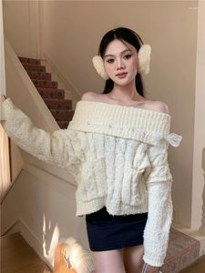 Kadınların Sweaters Onalippa Dantel Yukarı Yay eğik boyun kazak Kadınlar Şık Tasarım Katı Desen Kırpılmış Örme Kükürt Koreli Seksi