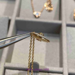 Car tires's Love necklace designer for women Gold Amulet White Fritillaria Necklace High Quality Rose Peacock Stone Small Collar With Original Box Pan YJ