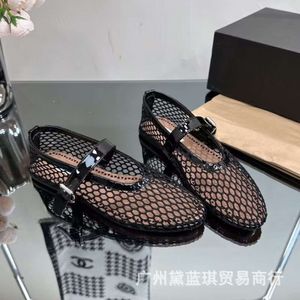 2023 Spring/Summer Breathable Fishing Net Lacquer Leather One line Buckle Strap Round Toe Low Top Shallow Cut Mary Jane Flat sole Casual Shoes