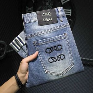 Herrenjeans Designer Tide Marke helle Jeans Designerhosen Herren schlanke elastische kleine Füße Hosen Stickerei gerade Hosen Q1J2