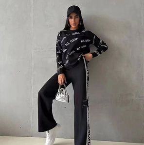 Tasarımcı Yüksek Kaliteli Örme Spor Uzun Kollu Pantolon İki Parçalı Moda Yuvarlak Boyun Tam Mektup Baskılı Logo Lüks Uzun Kollu Kadınlar İki Parçası