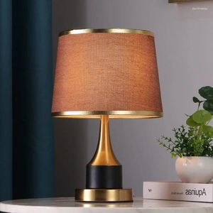 Tischlampen Nordic LED-Lampe Moderne kreative Luxus einfache Dekoration Zuhause Wohnzimmer Studie Schlafzimmer Nachttisch