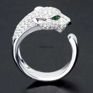 رواتب الكتلة الفاخرة 925 Sterling Silver Fine Crystal Cute Leopard Head Rings for Women Fashion Wedding Association مجوهرات عيد الميلاد هدايا YQ240109