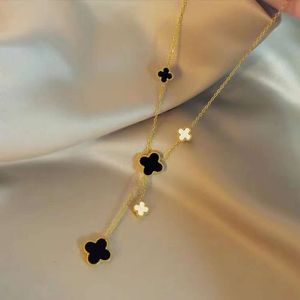 Pendant Necklaces Fashion Designer Jewelry Classic 4/four Leaf Clover Locket Necklace Highly Quality Choker Chains 18k Plated Gold Girls Gift2024