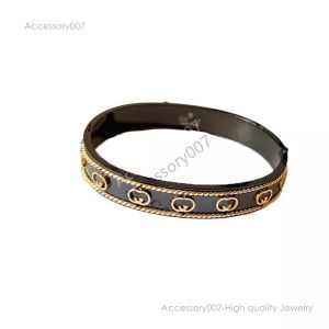 braccialetto di gioielli firmati Braccialetti di lusso Braccialetto Timbro di marca Europa America Stile di moda Nero Donna Bracciale in acciaio inossidabile Gioielli regalo di amore di nozze