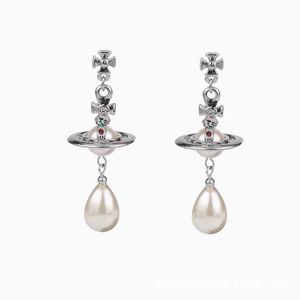 2024 Designer Xitai Queenjewellery Stud Perla Lunga Nappa Moda Classic Gocce d'acqua Orecchini Saturno Luce di lusso Set di diamanti