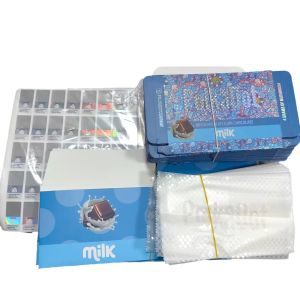 Polkadot-Pilz-Verpackungsboxen Milch mit kompatibler Form und Beutelaufkleber