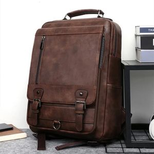 Mochila de couro masculina vintage, mochila escolar casual de grande capacidade para viagem, bolsa para laptop e computador de negócios 240108