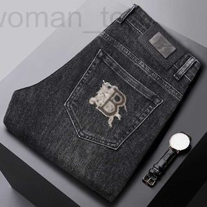 Jeans masculinos designer europeu outono e inverno novos jeans, ajuste fino masculino, pés pequenos, bordado elástico, cintura média alta, moda, calças grossas da família b j1w9