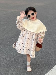 Girls floral printed dresses with hollow knitted poncho 2pcs sets kids flare sleeve princess dress 2024 spring children clothes Z6614