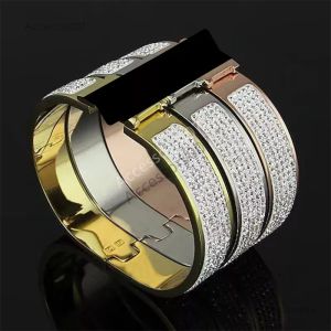 Designer-Schmuckarmband 2023 Neues klassisches Kristall-Manschettenarmband klassischer Schlammbohrer Designer-Mode-Paararmband für Frauen 18 Karat Roségold Armband Charm-Schmuck