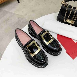 Designer fashion trends matching loafer small leather shoes a slip-on women's star pop good-looking metal buckle