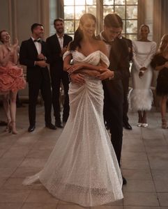 Свадебные платья русалки с блестками и бисером, с открытыми плечами и складками, свадебное платье с корсетом сзади, иллюзия robe de mariee