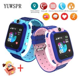 Watches Q12 Kids Smart Watch Waterproof LBS Location Support Hebrew 2G Sim Card Lyssna Baby Tracking Boys Girls Smartwatch Clock Gift