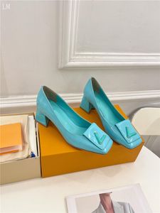 Tasarımcı Lüks Shake Madeline Sling Geri Yepyeni Moda Kadın Topuk Pompası Orijinal Kutu ile Açık Mavi