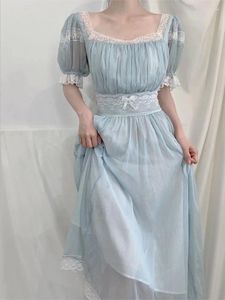 Festklänningar 2024 Summer Elegant Fashion Lace Dress Casual Thin Blue French Fairy Veil Resort Midi Vintage Princess