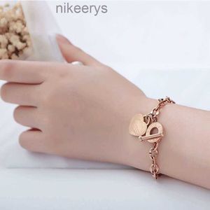 Armband Ot New Nische Design Ins Wind Titan Stahl Damen Knopf Liebe Edelstahl Herz kann graviert werden 6UT5 6UT5 6UT5