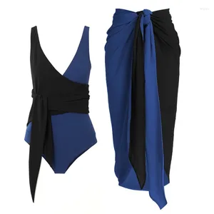 Maiô feminino sexy sem mangas, peça única, preto e azul profundo, aberto nas costas, monokini, com tiras, push up, plissado
