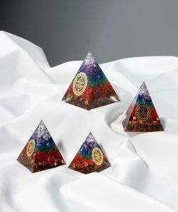 1 st naturlig kristallfärgad macadam chakra terapi sten reiki torn augen pyramid ornament6142080