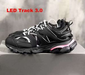 Chaussures Habillees Designer LED Track 3 3.0 Chaussure Hommes Femmes Kosze Triple Noir Blanc Rose Bleu Orange Jaune vert tess. Gomma Sneaker Pistes Sports YT4489