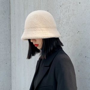 Fashion Bucket Hat Fashion Solid Color Winter Thick Warm Faux Fur Plush Women Bucket Hats Wool Fleece Ladies Panama Cap 240108