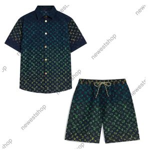 24SS Designer Herrenhemden Sommer Denim Marineblau Luxus Farbverlauf Regenbogen Buchstabe alte Blumen Umlegekragen Hemdanzug lässige Cowboy-Shorts Kleidung