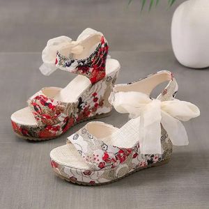 Sandaler Foreign Trade Women's Shoes Spring Fairy Air Ribbon Broken Flower European och American Fish Mouth Casual