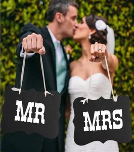 Hela rustika bröllop här kommer brudtecknet Mr och Mrs Banner Wedding Flower Girl Bride and Groom Plack Paper Pobooth4866522