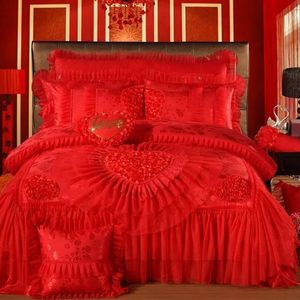 Комплекты восточного кружева красный розовый свадебный роскошный королевский комплект постельного белья королева-королевский размер Покрывало на плоской простыне Комплект пододеяльника для спальни 201114