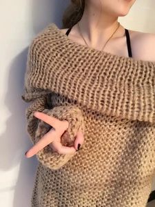 Kobiety swetry jesień i zima seksowna jednokierowa szyja Sweter pulowerowy dla kobiet koreańska wersja luźna lampion gruboziarnista