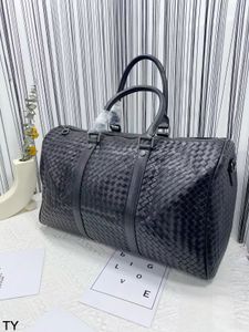 Duffle Bags Large Woven Elements Travel Bag Pillow Luxury Designer Luggage Handbag Real Leather Capacity Women Men Sport Shoulder Crossbody Wth Lock Tag