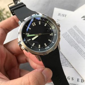 2024 Durchmesser 46mm Designer Herrenmode Lässige wasserdichte Uhren Herren Hochwertige automatische mechanische Edelstahluhr schwarzes Lederband IC19