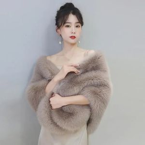 2023 Autumn Women Open Stitch Solid Color Shawls with Faux Fur Flocking Short Cape Female Winter Pashmina Wraps T299 240108