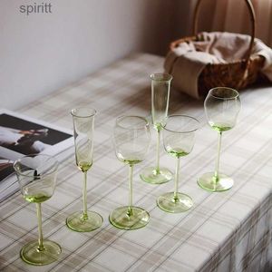 Copos de vinho 1 PCS Cocktail Glass Retro Green Goblet Wine Glass Margarita Glasses Champagne Glass Martini Glass Requintado Pequeno Degustação de Vinho G YQ240105