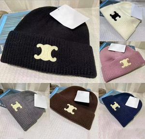 Berretti 2024 Classico cappello lavorato a maglia Beanie Bonnet Cap Designer Cappelli da donna Sito ufficiale sincronizzato per uomini e donne Calore addensato 12