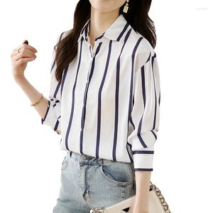 Kvinnor Bluses Qoerlin Satin Blue Striped Shirt Kvinnlig vår Autumn 2024 Chiffon Blus Office Commute Elegant Casual Women Top