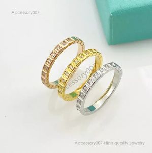 anelli di gioielli firmati anelli di diamanti gioielli di lusso unisex aumento oro argento Gioielli in acciaio al titanio designer ghiaccio controllato Anello festa di compleanno matrimonio taglia 5-10