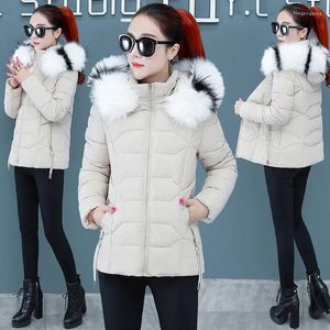 女性のトレンチコートジャケットパディングコットンコート冬の韓国ファッションショートパーカーファーカラー暖かく厚い防風