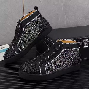 Luxus Männer Diamond Schuhe Nieten High Top Shoes Gummi -Sohle Flats Turnschuhe mit atmungsaktiven lässigen Sneakers 10A28