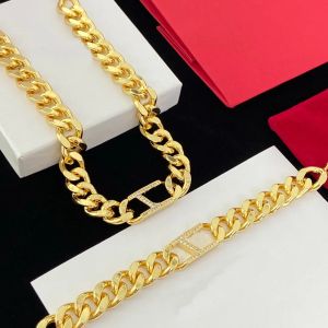 Cuba Thick Chain Necklace Gold V Letter Drill Embellishment Bracelet Men Lady Hiphop Rock Punk Jewelry Sets Women Wedding Birthday Party Gifts VLTS2--04 valentino