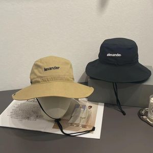 Designer Men Bucket Hats Fitted Hats Women Sun Prevent Bonnet Letter Classic Temperament Versatile Hat Design Fashion Fishing Couple Travel Hats