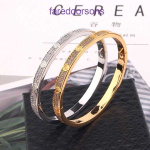 Braccialetti firmati Carter per donna e uomo Bracciale coreano stella della moda casual piccolo temperamento fresco braccialetto pieno di diamanti da donna Confezione regalo