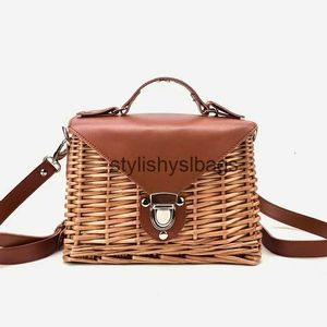 Axelväskor kvinnor vävda handväskor läder fyrkantiga bali ö stram crossbody väskor axlar sommar bolsa femininastylishyslbags