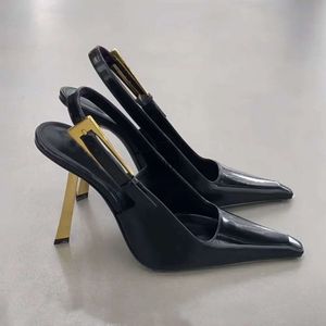 Black Patent Leather Square Pointed Toe Slingback Pumpar Shoes Stiletto klackar Sandaler10.5cm Womens Luxury Designer Dress Buckle Evening Shoes Size 35-42 med låda