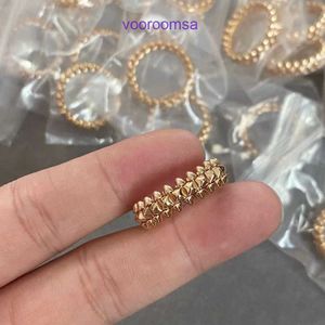 Toppkvalitet Carter -ringar för kvinnor och män Gold Bullet Head Ring smal upplaga High End Quality Dynamic Precision Jewelry Accessor med originallåda