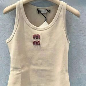 Camisetas femininas de algodão com letras rosa e diamantes, slim fit, top curto sem mangas, tops curtos