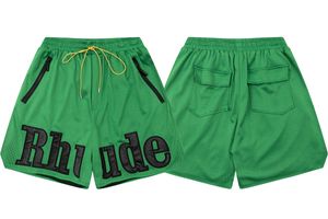 Rhude Designer Mens 반바지 여름 새로운 패션 스포츠 반바지 Mens Beach Shorts 고품질 거리 힙합 스타일 멀티 스타일 반바지 미국 크기 S-XL 97GJ