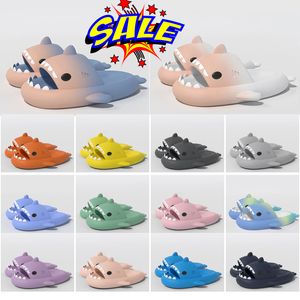 haj tofflor Sandaler Kvinnor tofflor Fashion Luxurys Floral Slipper Läder gummi lägenheter Sandaler Sommarstrandskor Loafers växlar Bottoms skjutreglage