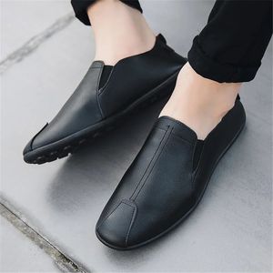 Gai gai gai mokasyny wiosenne modne łódź obuwear marka skórzana Moccasins Męskie męskie mężczyzn wygodne dysk męskie buty 240109